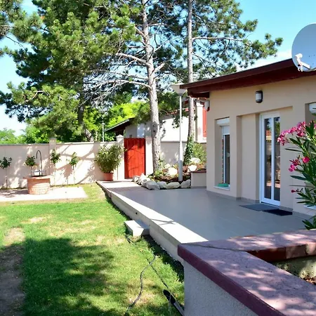Kenese Panorama Apartment *